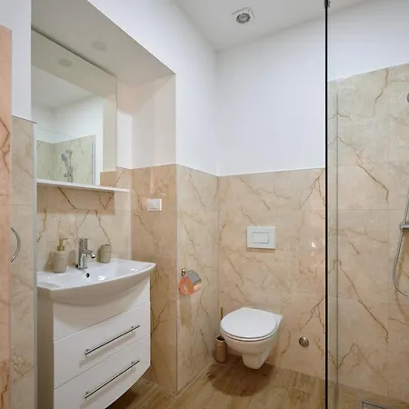 Apartment Cudesni Drvored *
